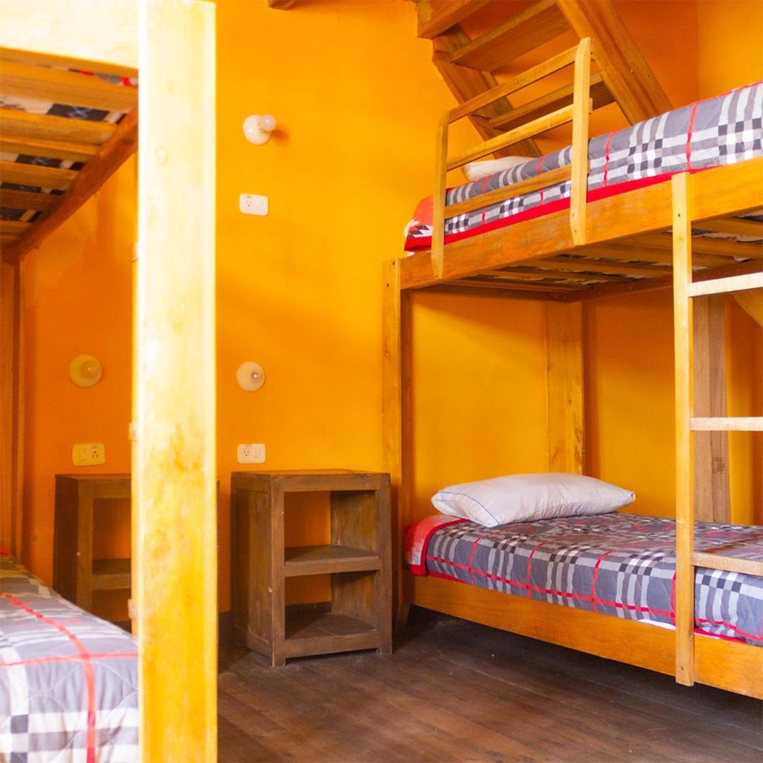 לטקונגה Hostal Cafe Tiana מראה חיצוני תמונה
