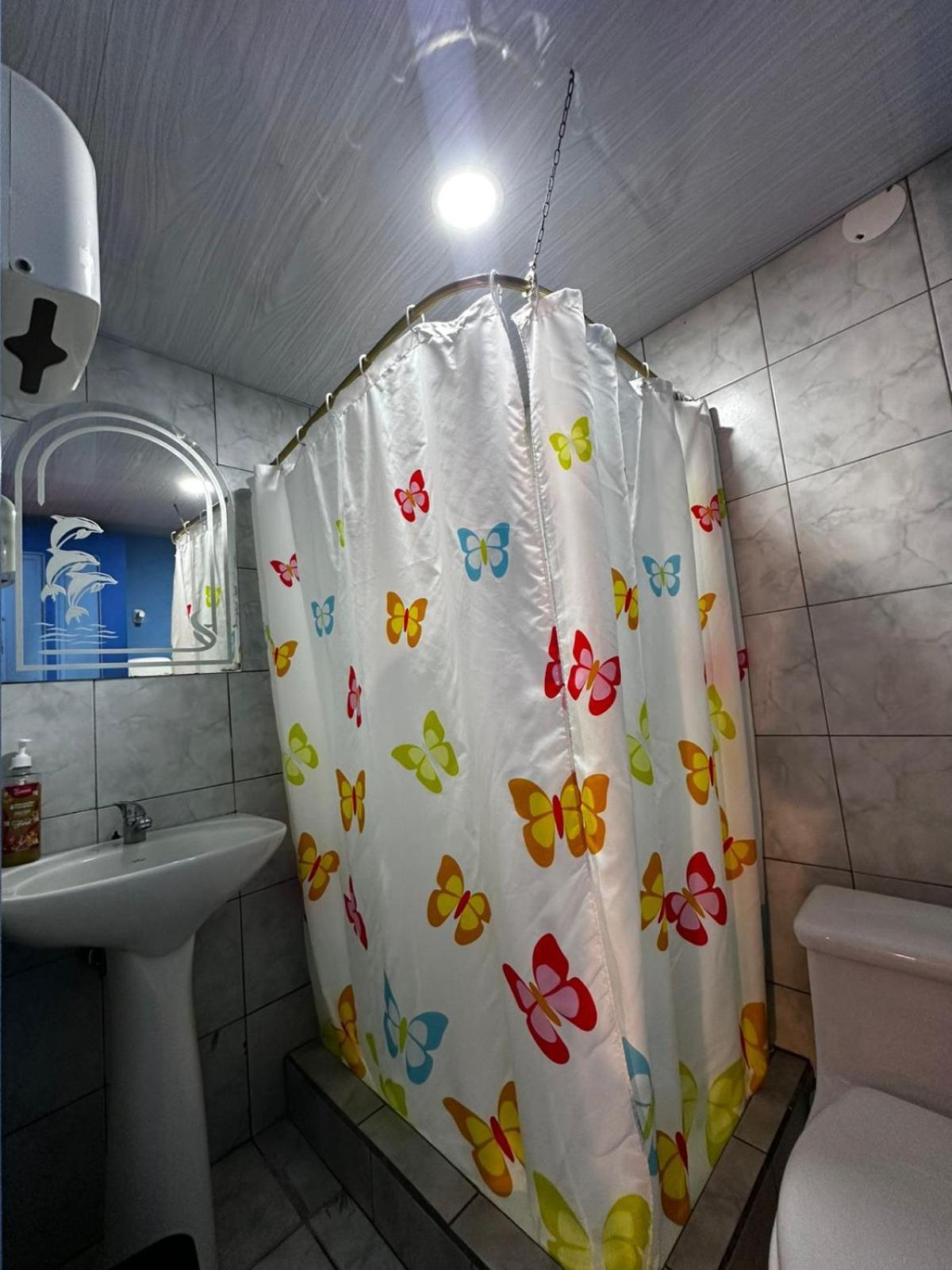 לטקונגה Hostal Cafe Tiana מראה חיצוני תמונה